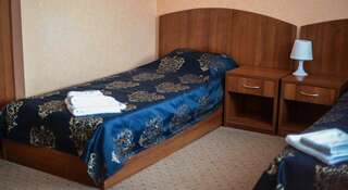 Гостиница Азалия Казань Улучшенный двухместный номер с 2 отдельными кроватями и балконом-4